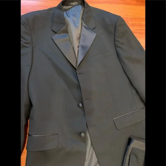 Jones New York Men’s suit